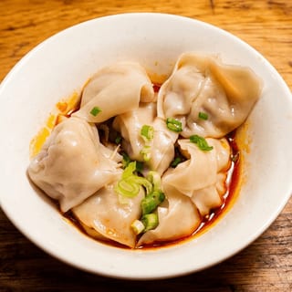 Wontons in Chili Oil (8pc)