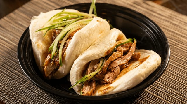 Shredded Duck Bao (2pc).